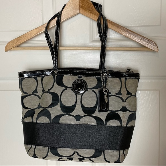 Coach Handbags - Coach purse